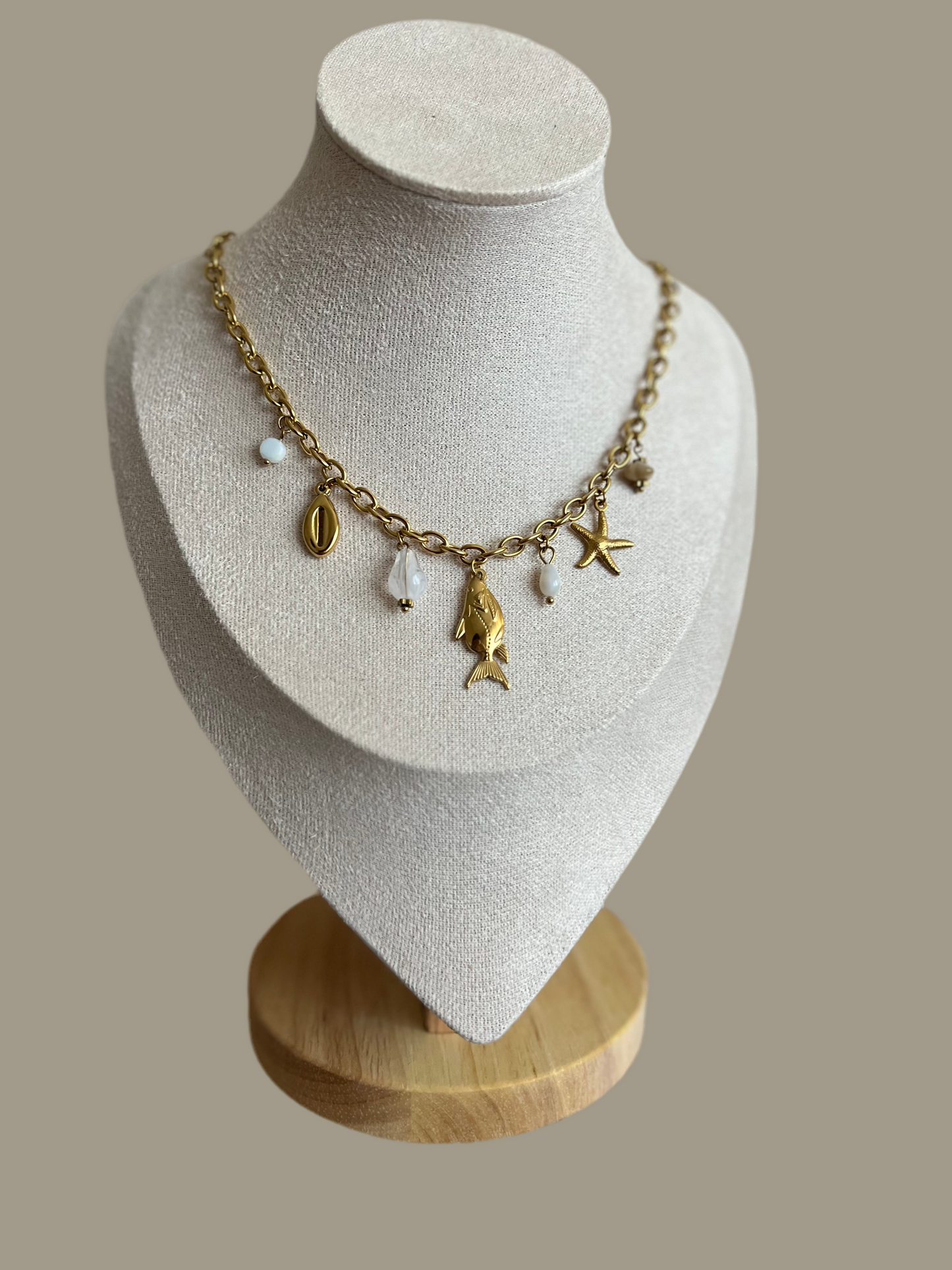 Collier Oceana